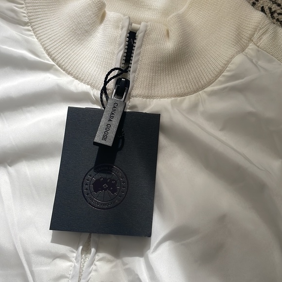 Canada Goose Windbridge Jacket in White - Picture 4 of 10